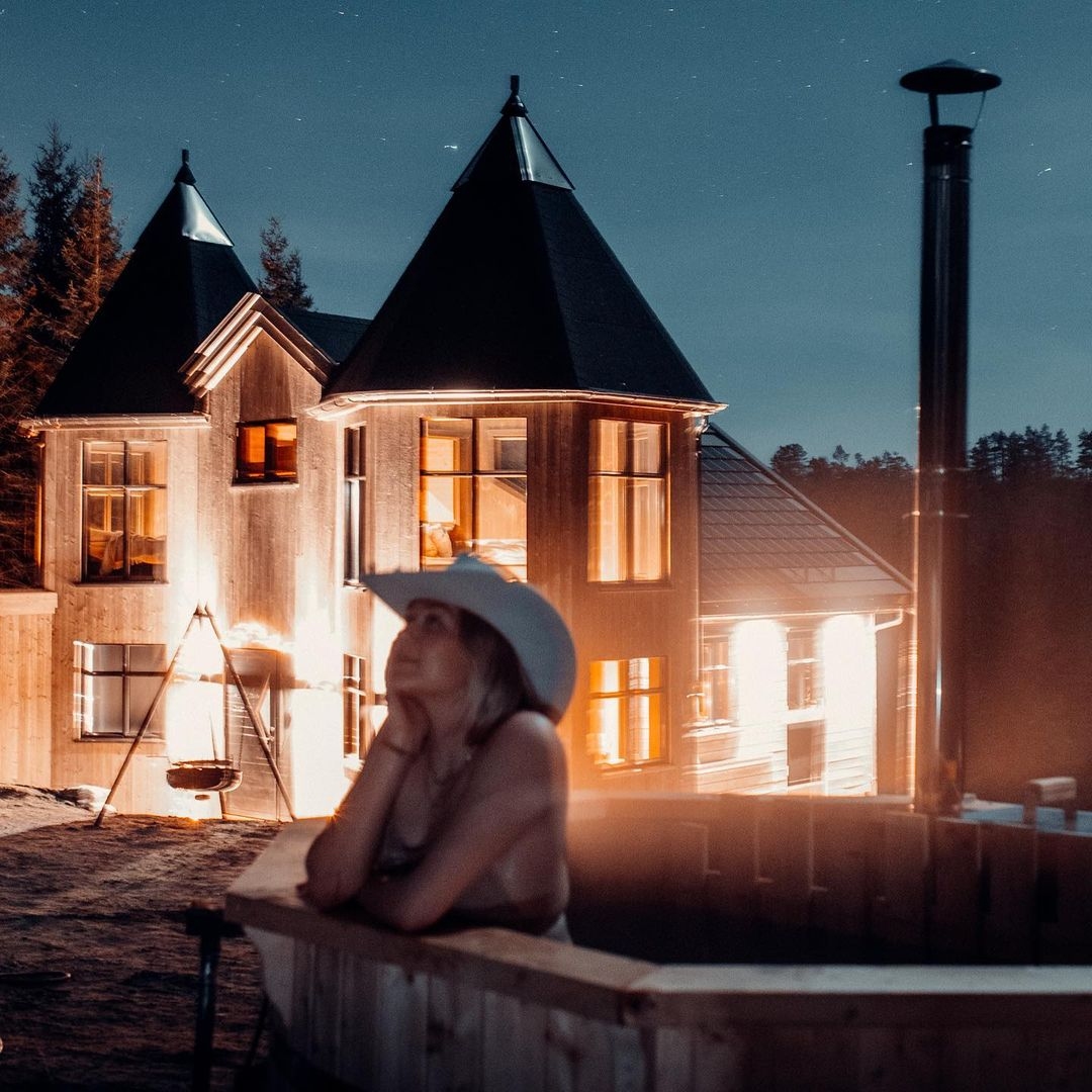 Kvelden kan nytes både ute og inne, hele året