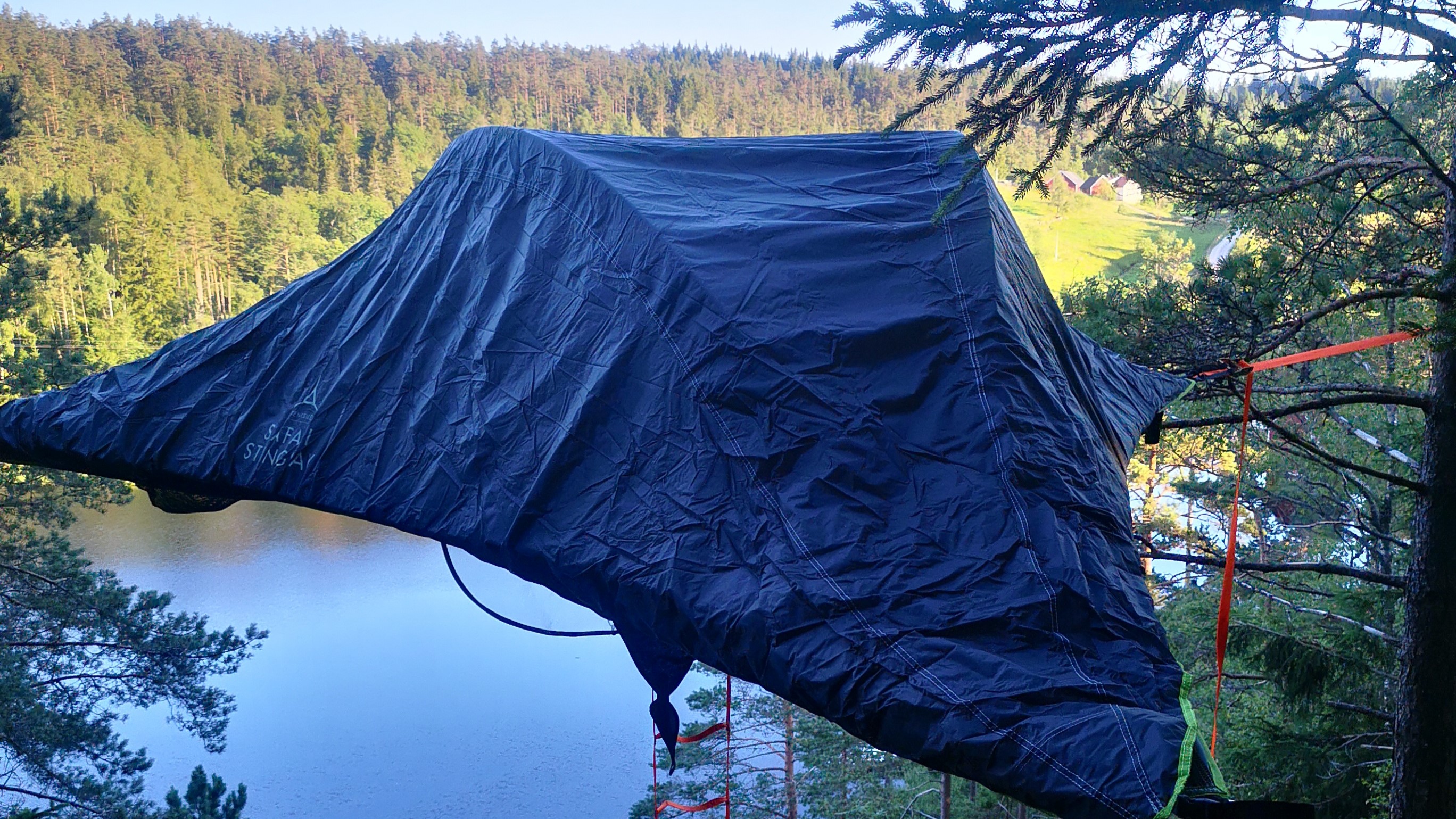 Svevetelt i Lyngdal – sørlandsidyll rett under tretoppene